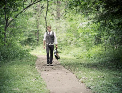 guitar player on the road to learn guitar player on the road to learn
